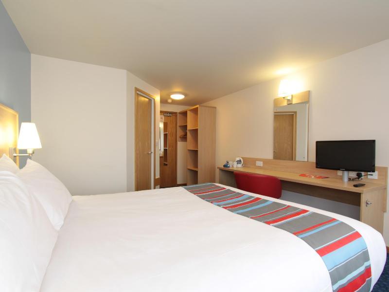 Travelodge Staines Eksteriør billede