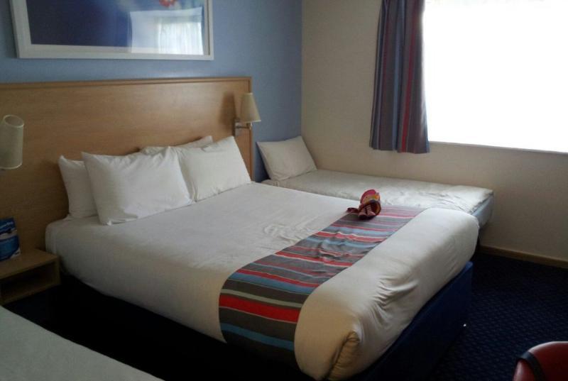 Travelodge Staines Eksteriør billede