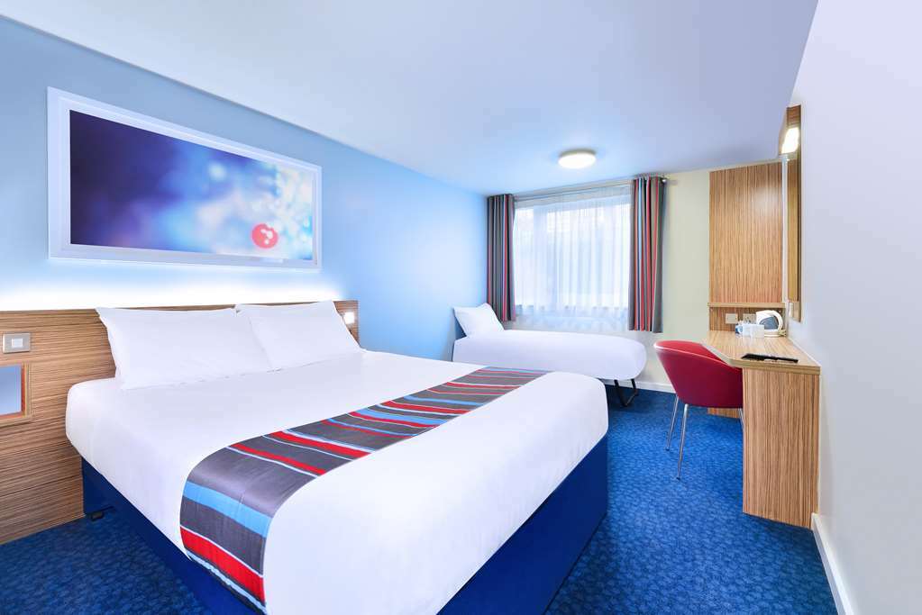 Travelodge Staines Værelse billede